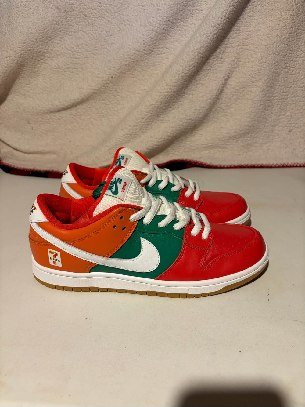 Nike SB Dunks 7/11 - Brand New Sneakers - Size 11